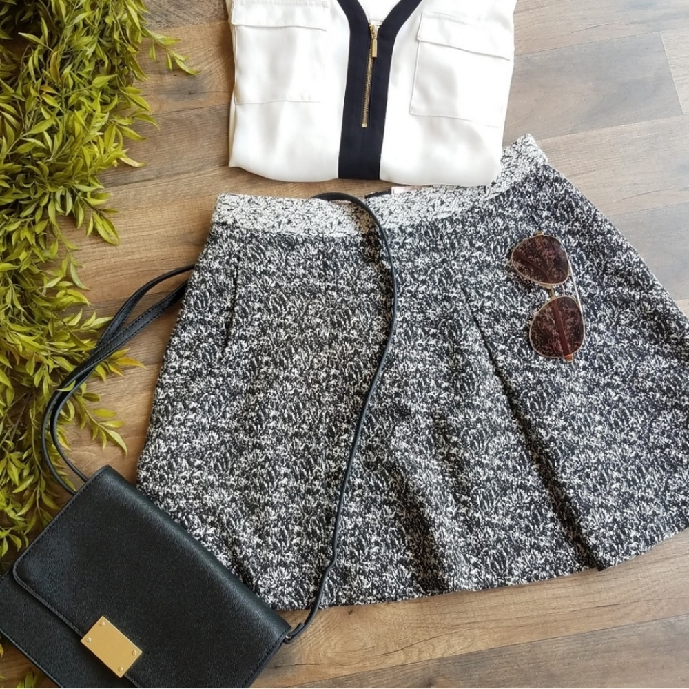 Banana Republic • Marled Full Mini Skirt